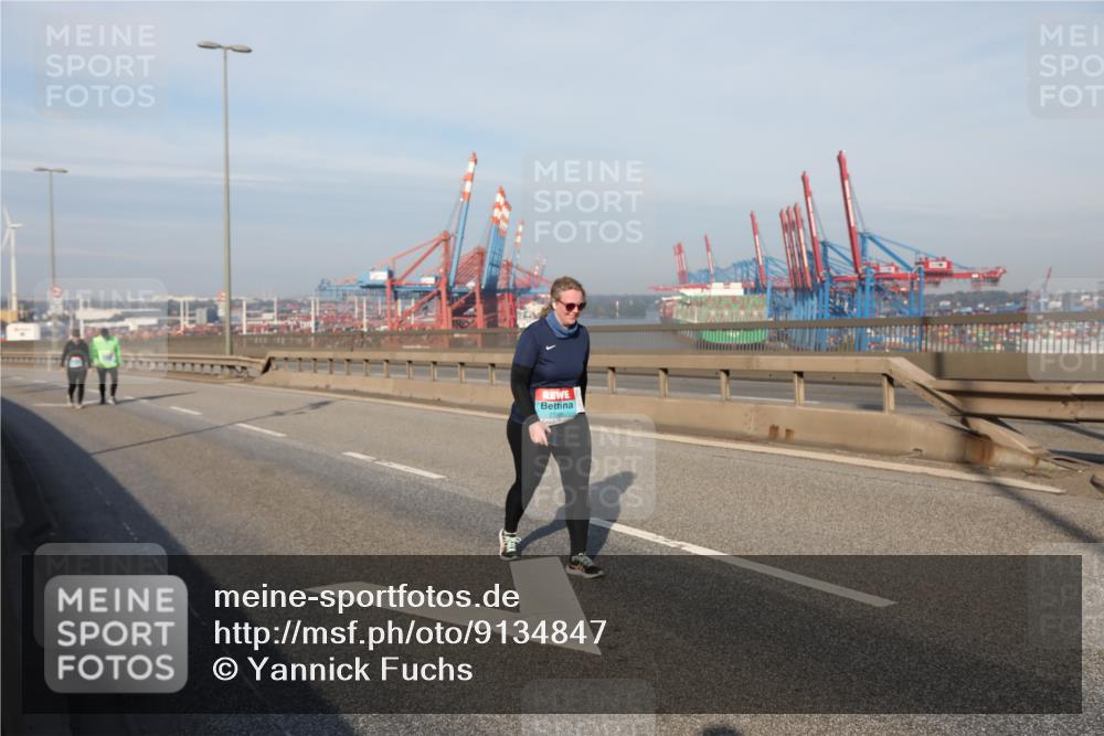 03.10.2025 - Köhlbrandbrückenlauf Yannick Fuchs http://msf.ph/oto/9134847 03.10.2025 09:11:56 Position 2  meine-sportfotos.de