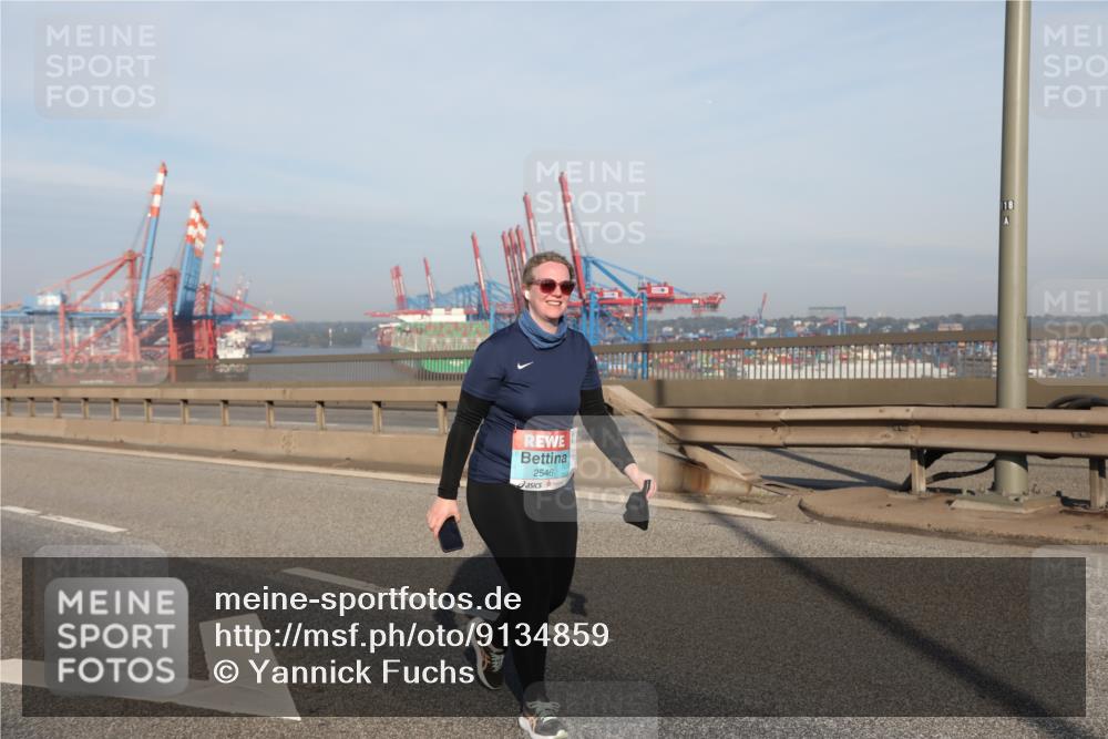 03.10.2025 - Köhlbrandbrückenlauf Yannick Fuchs http://msf.ph/oto/9134859 03.10.2025 09:11:58 Position 2 2546, 118 meine-sportfotos.de