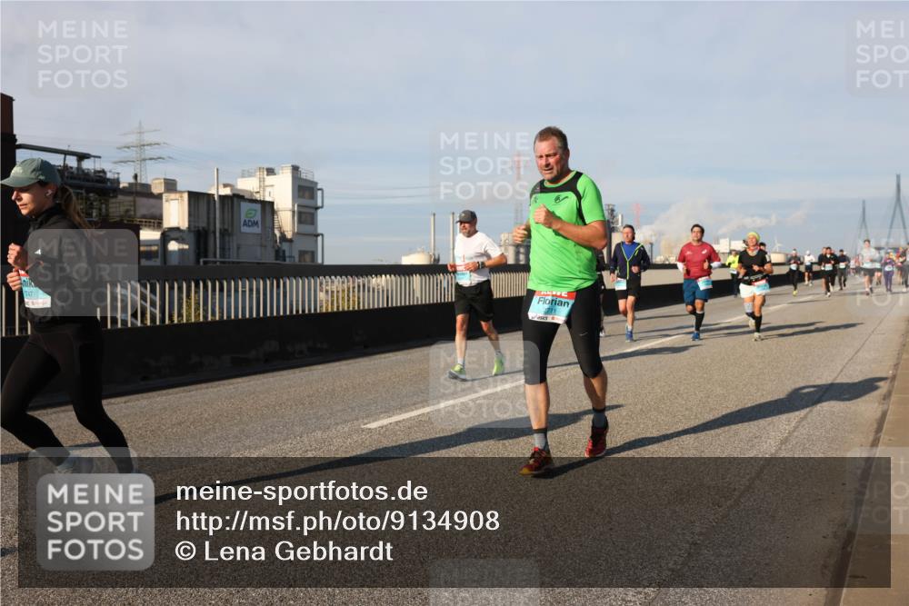 03.10.2025 - Köhlbrandbrückenlauf Lena Gebhardt http://msf.ph/oto/9134908 03.10.2025 09:53:06 Position 2 747, 2711 meine-sportfotos.de