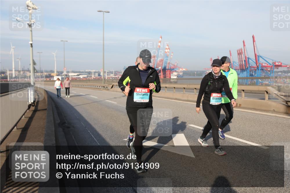 03.10.2025 - Köhlbrandbrückenlauf Yannick Fuchs http://msf.ph/oto/9134909 03.10.2025 09:12:14 Position 2 2607, 1241 meine-sportfotos.de