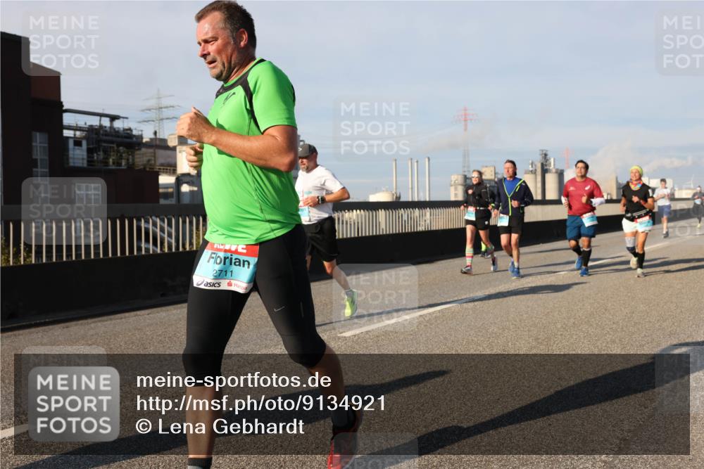 03.10.2025 - Köhlbrandbrückenlauf Lena Gebhardt http://msf.ph/oto/9134921 03.10.2025 09:53:07 Position 2 2711 meine-sportfotos.de