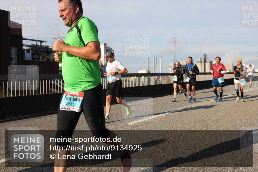 03.10.2025 - Köhlbrandbrückenlauf Lena Gebhardt http://msf.ph/oto/9134925 03.10.2025 09:53:07 Position 2 2711 meine-sportfotos.de
