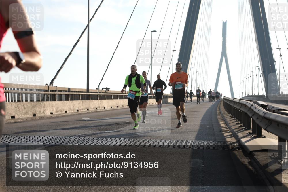 03.10.2025 - Köhlbrandbrückenlauf Yannick Fuchs http://msf.ph/oto/9134956 03.10.2025 08:22:10 Position 1  meine-sportfotos.de