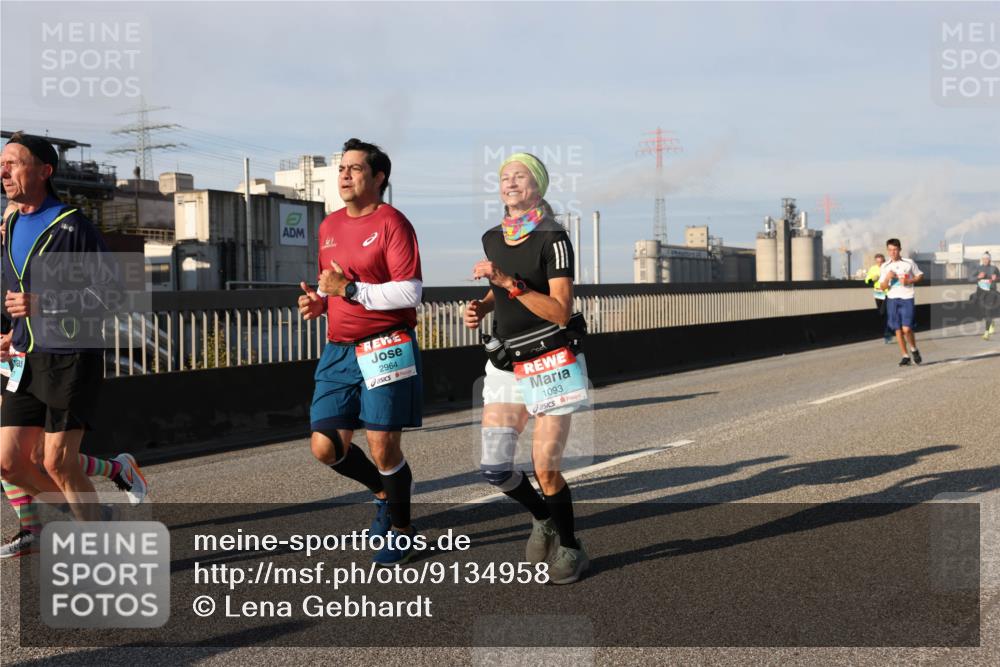 03.10.2025 - Köhlbrandbrückenlauf Lena Gebhardt http://msf.ph/oto/9134958 03.10.2025 09:53:09 Position 2 2964, 1093 meine-sportfotos.de