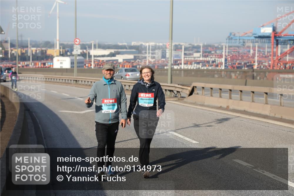 03.10.2025 - Köhlbrandbrückenlauf Yannick Fuchs http://msf.ph/oto/9134973 03.10.2025 09:13:20 Position 2 2692, 2691 meine-sportfotos.de