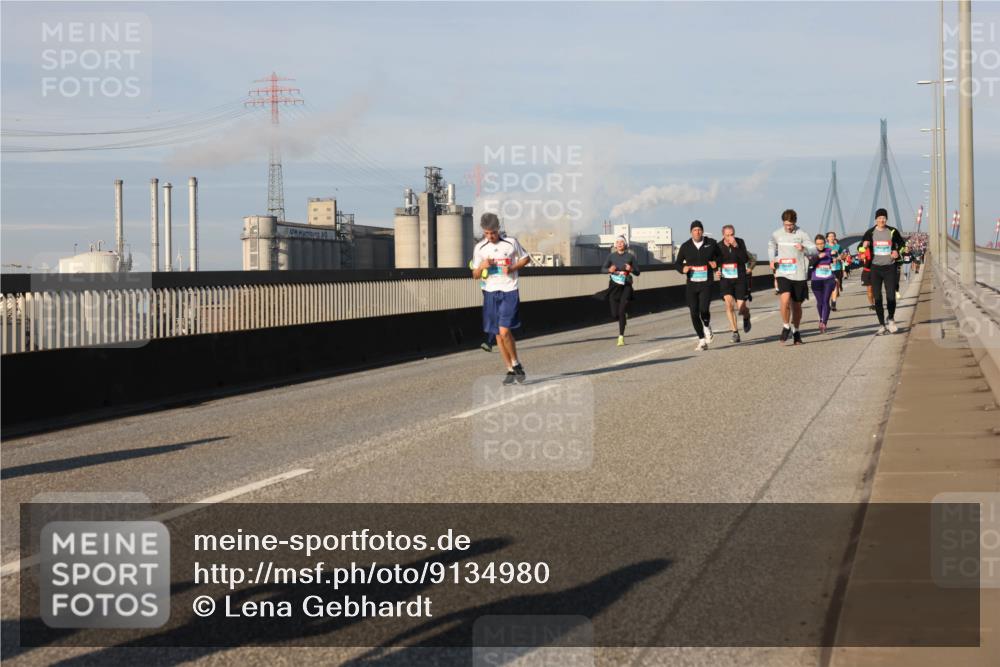 03.10.2025 - Köhlbrandbrückenlauf Lena Gebhardt http://msf.ph/oto/9134980 03.10.2025 09:53:10 Position 2  meine-sportfotos.de