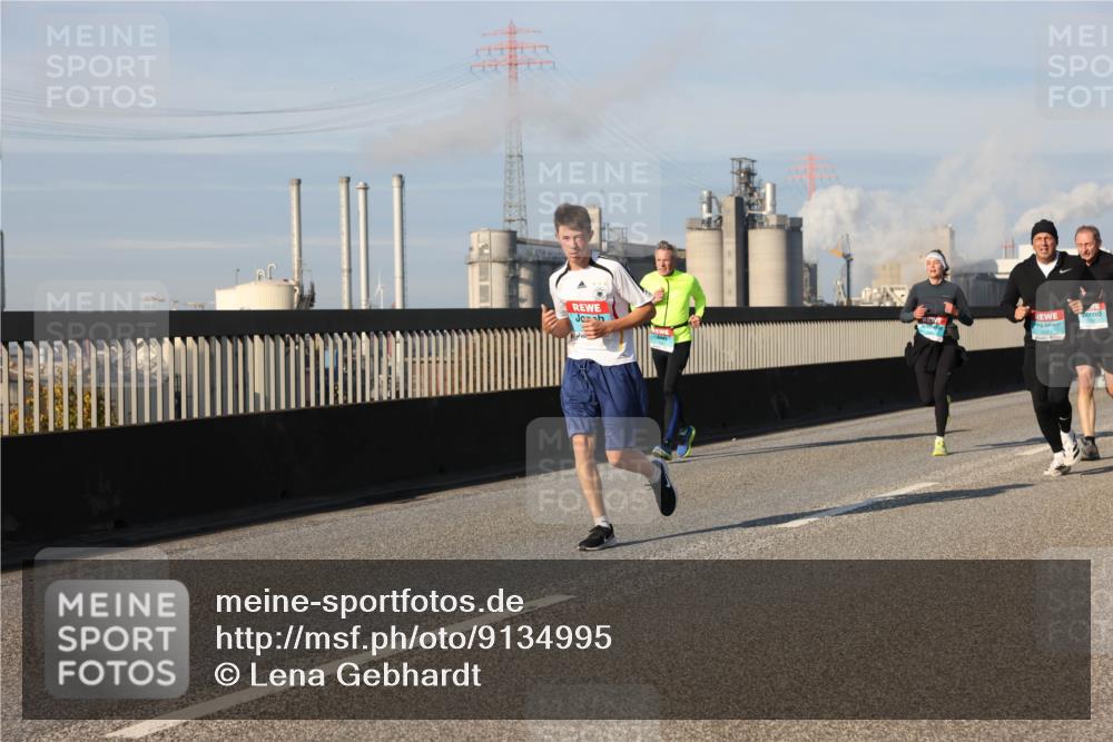 03.10.2025 - Köhlbrandbrückenlauf Lena Gebhardt http://msf.ph/oto/9134995 03.10.2025 09:53:11 Position 2 3321 meine-sportfotos.de