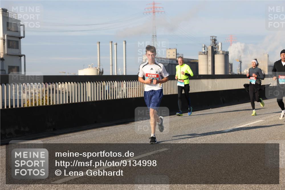 03.10.2025 - Köhlbrandbrückenlauf Lena Gebhardt http://msf.ph/oto/9134998 03.10.2025 09:53:11 Position 2  meine-sportfotos.de