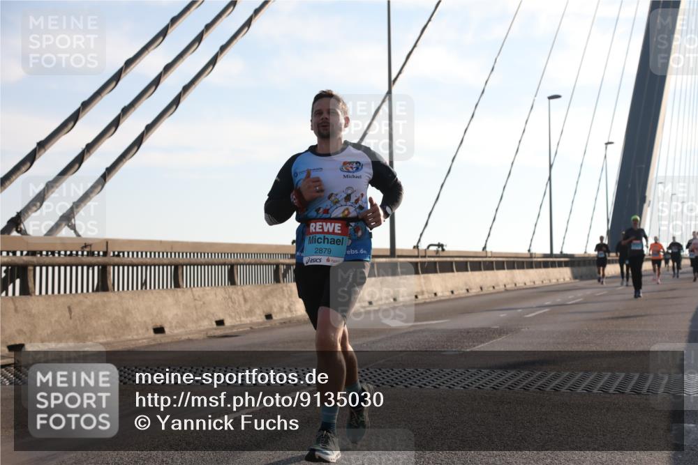 03.10.2025 - Köhlbrandbrückenlauf Yannick Fuchs http://msf.ph/oto/9135030 03.10.2025 08:22:16 Position 1 2879 meine-sportfotos.de