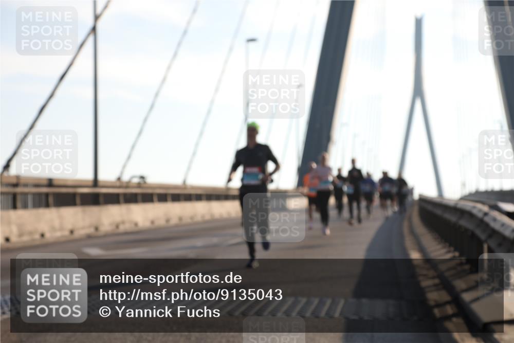 03.10.2025 - Köhlbrandbrückenlauf Yannick Fuchs http://msf.ph/oto/9135043 03.10.2025 08:22:20 Position 1  meine-sportfotos.de