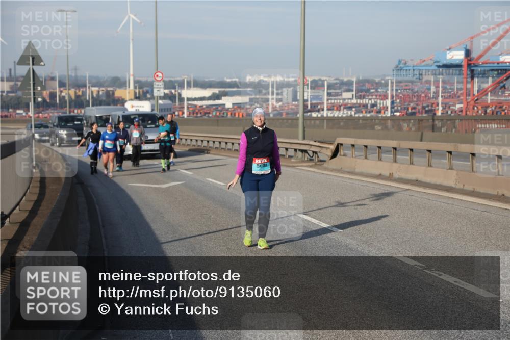 03.10.2025 - Köhlbrandbrückenlauf Yannick Fuchs http://msf.ph/oto/9135060 03.10.2025 09:13:46 Position 2  meine-sportfotos.de
