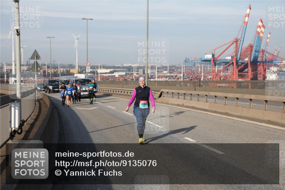 03.10.2025 - Köhlbrandbrückenlauf Yannick Fuchs http://msf.ph/oto/9135076 03.10.2025 09:13:47 Position 2  meine-sportfotos.de