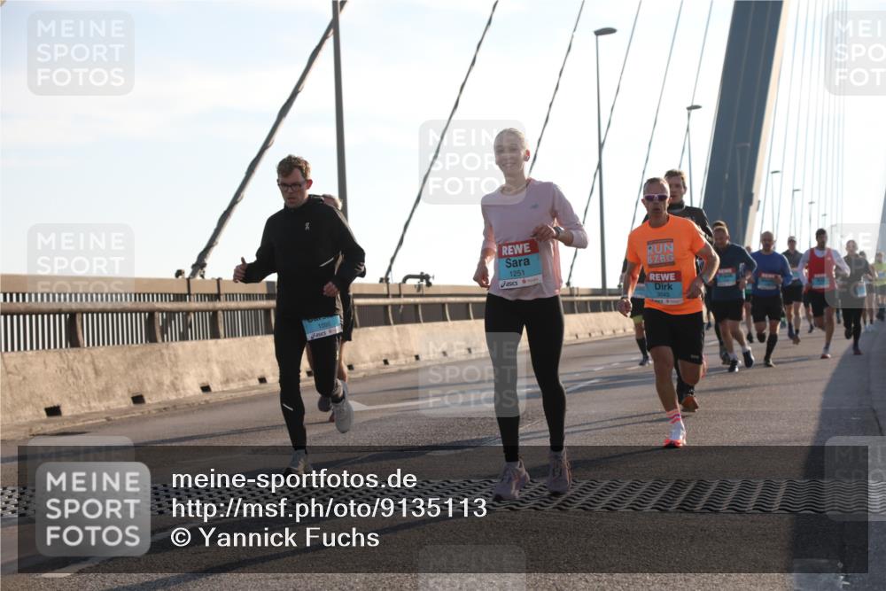 03.10.2025 - Köhlbrandbrückenlauf Yannick Fuchs http://msf.ph/oto/9135113 03.10.2025 08:22:24 Position 1 1251, 1095, 3043 meine-sportfotos.de