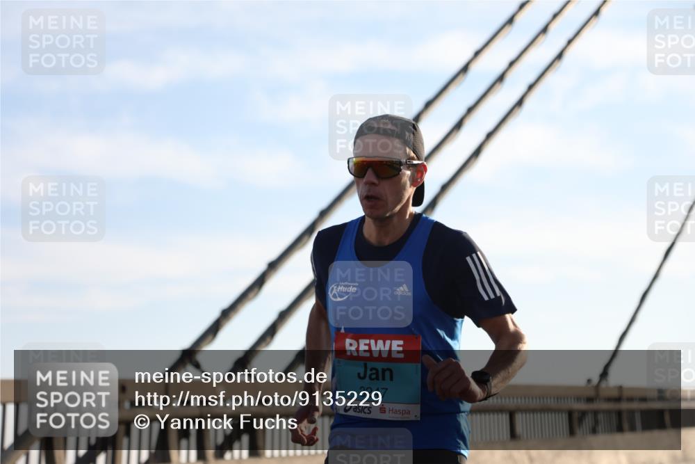 03.10.2025 - Köhlbrandbrückenlauf Yannick Fuchs http://msf.ph/oto/9135229 03.10.2025 08:17:18 Position 2 3247 meine-sportfotos.de