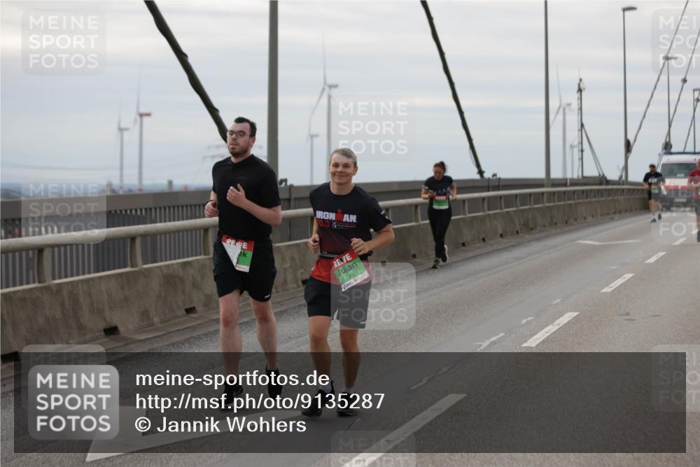 03.10.2025 - Köhlbrandbrückenlauf Jannik Wohlers http://msf.ph/oto/9135287 03.10.2025 16:06:12 Position 1 0, 33, 7186 meine-sportfotos.de