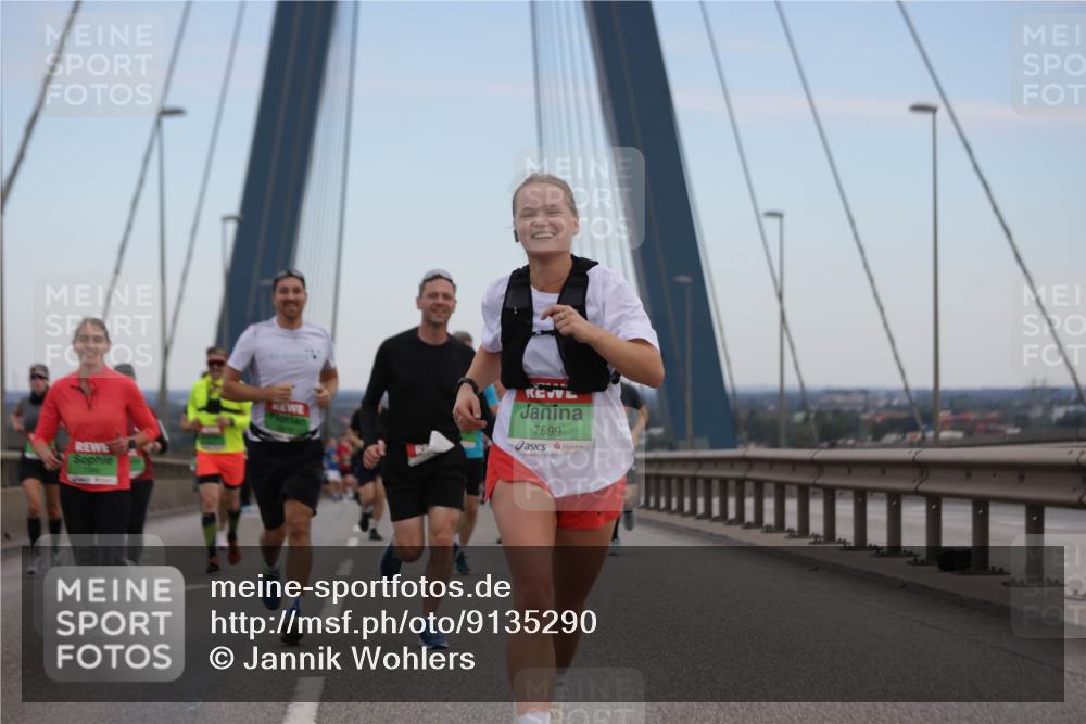 03.10.2025 - Köhlbrandbrückenlauf Jannik Wohlers http://msf.ph/oto/9135290 03.10.2025 15:24:09 Position 1 7599 meine-sportfotos.de