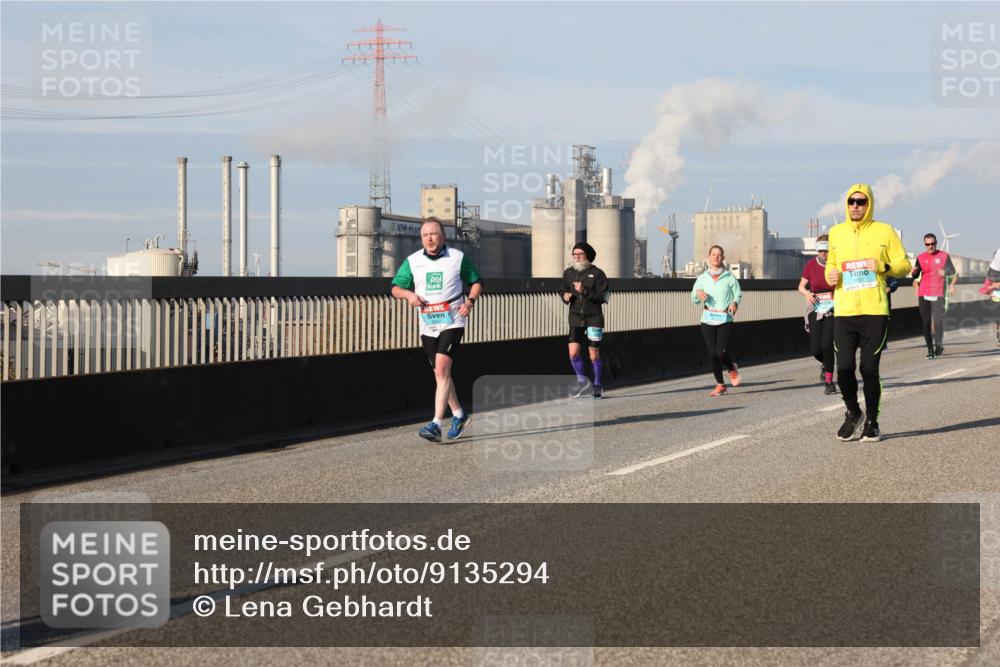 03.10.2025 - Köhlbrandbrückenlauf Lena Gebhardt http://msf.ph/oto/9135294 03.10.2025 09:53:27 Position 2  meine-sportfotos.de