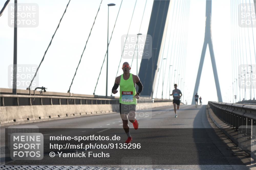 03.10.2025 - Köhlbrandbrückenlauf Yannick Fuchs http://msf.ph/oto/9135296 03.10.2025 08:17:46 Position 2 3807 meine-sportfotos.de