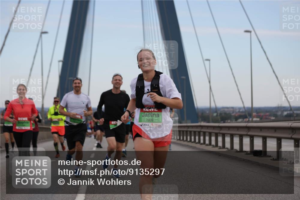03.10.2025 - Köhlbrandbrückenlauf Jannik Wohlers http://msf.ph/oto/9135297 03.10.2025 15:24:09 Position 1 7599 meine-sportfotos.de