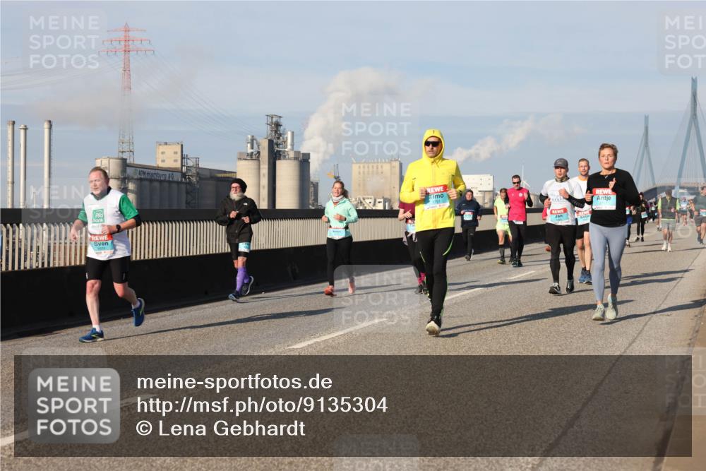 03.10.2025 - Köhlbrandbrückenlauf Lena Gebhardt http://msf.ph/oto/9135304 03.10.2025 09:53:28 Position 2 1522, 1701 meine-sportfotos.de
