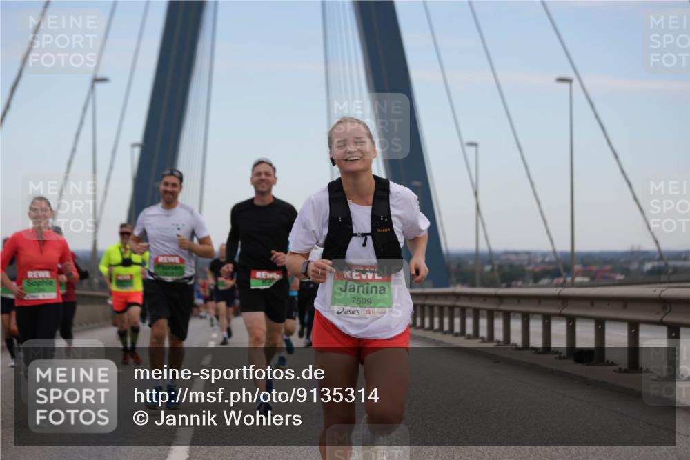 03.10.2025 - Köhlbrandbrückenlauf Jannik Wohlers http://msf.ph/oto/9135314 03.10.2025 15:24:10 Position 1 7599 meine-sportfotos.de
