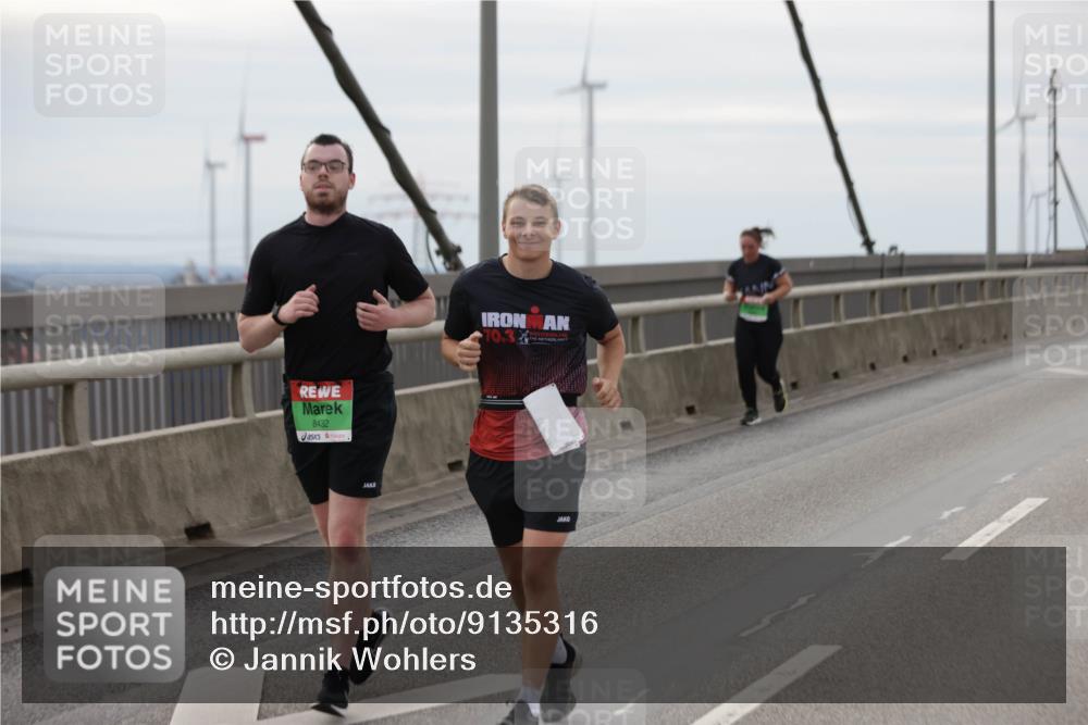 03.10.2025 - Köhlbrandbrückenlauf Jannik Wohlers http://msf.ph/oto/9135316 03.10.2025 16:06:13 Position 1 8432, 70, 3 meine-sportfotos.de
