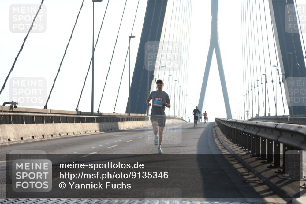 03.10.2025 - Köhlbrandbrückenlauf Yannick Fuchs http://msf.ph/oto/9135346 03.10.2025 08:17:50 Position 2  meine-sportfotos.de