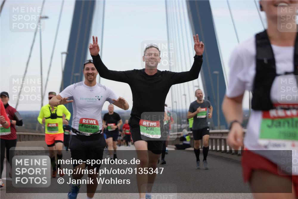 03.10.2025 - Köhlbrandbrückenlauf Jannik Wohlers http://msf.ph/oto/9135347 03.10.2025 15:24:10 Position 1 9416, 9417 meine-sportfotos.de
