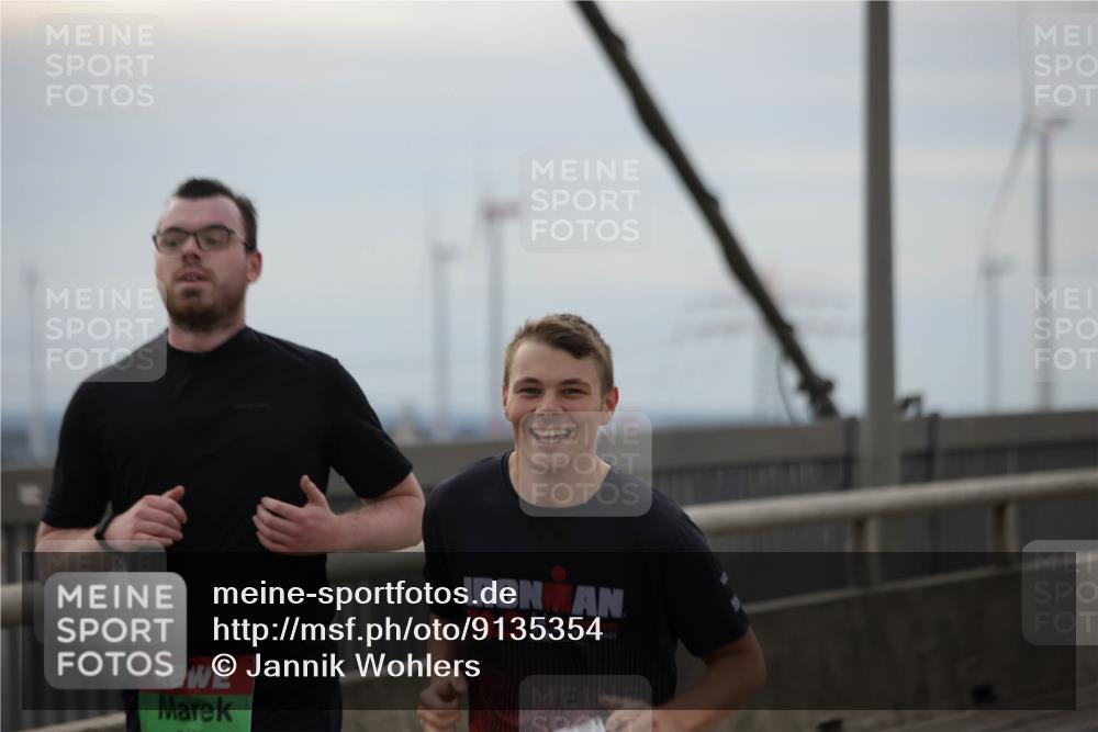 03.10.2025 - Köhlbrandbrückenlauf Jannik Wohlers http://msf.ph/oto/9135354 03.10.2025 16:06:14 Position 1 70, 3 meine-sportfotos.de