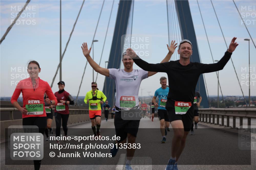 03.10.2025 - Köhlbrandbrückenlauf Jannik Wohlers http://msf.ph/oto/9135383 03.10.2025 15:24:11 Position 1 7386, 9416, 9417 meine-sportfotos.de