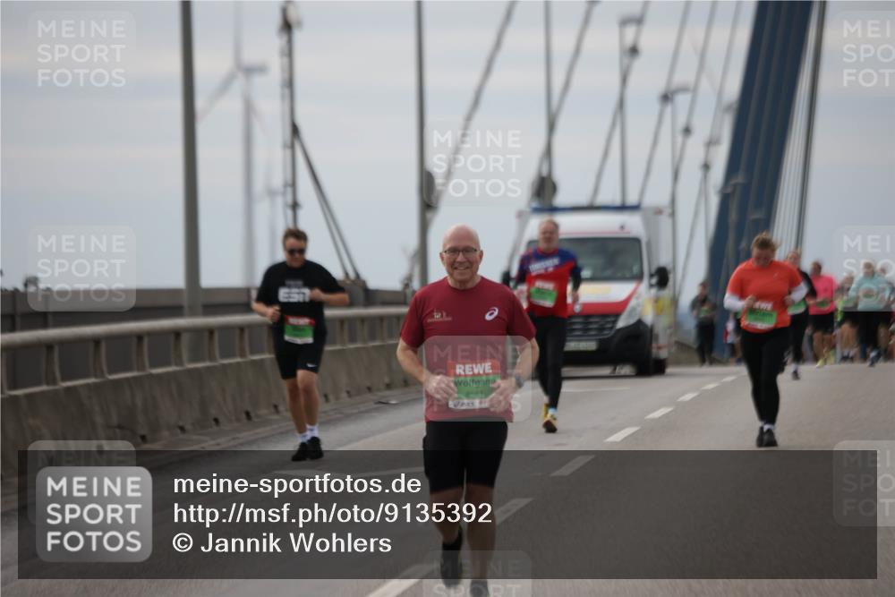 03.10.2025 - Köhlbrandbrückenlauf Jannik Wohlers http://msf.ph/oto/9135392 03.10.2025 16:06:17 Position 1 8561 meine-sportfotos.de