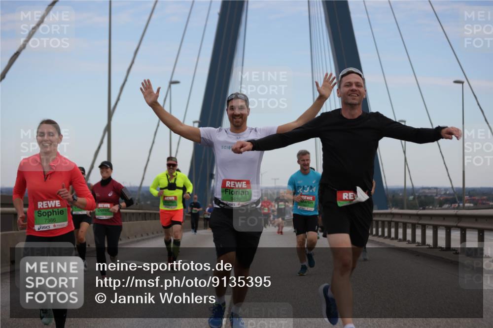 03.10.2025 - Köhlbrandbrückenlauf Jannik Wohlers http://msf.ph/oto/9135395 03.10.2025 15:24:11 Position 1 7386, 9416 meine-sportfotos.de