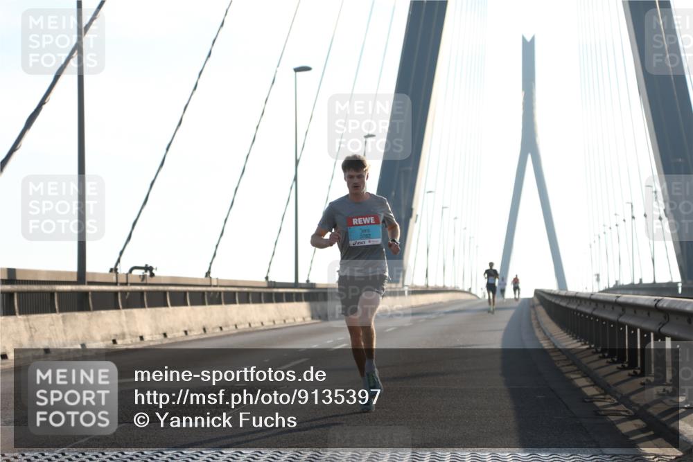 03.10.2025 - Köhlbrandbrückenlauf Yannick Fuchs http://msf.ph/oto/9135397 03.10.2025 08:17:52 Position 2 3782 meine-sportfotos.de