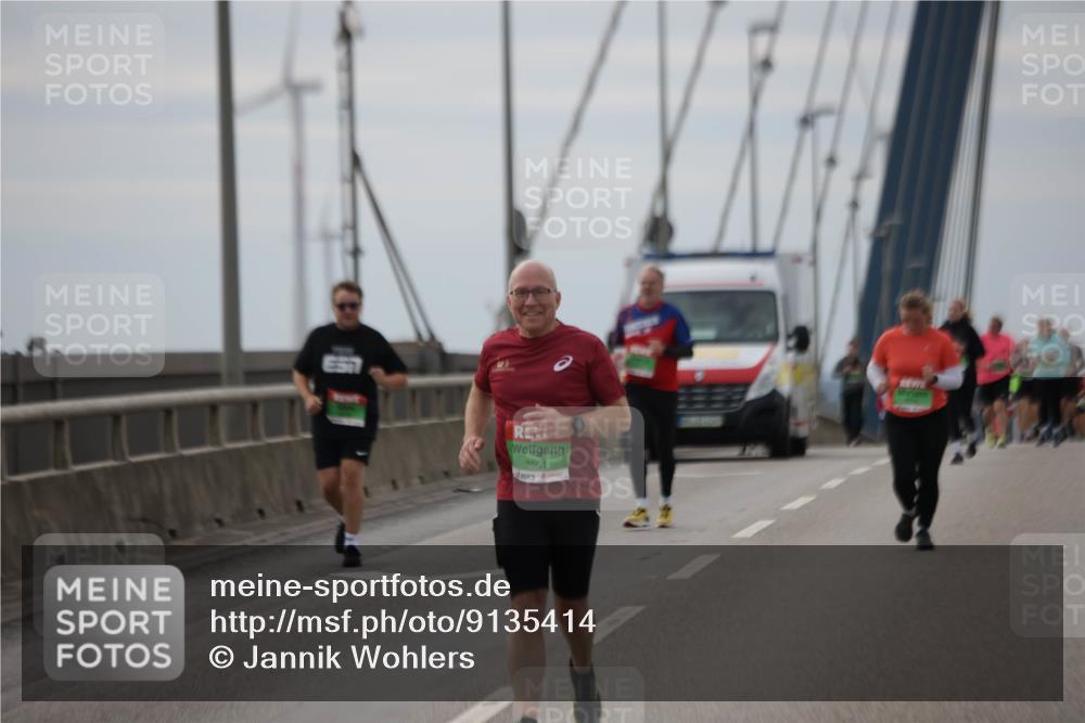 03.10.2025 - Köhlbrandbrückenlauf Jannik Wohlers http://msf.ph/oto/9135414 03.10.2025 16:06:18 Position 1 8561 meine-sportfotos.de