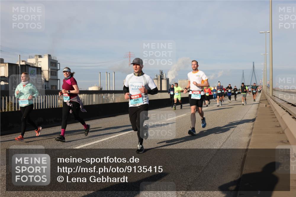 03.10.2025 - Köhlbrandbrückenlauf Lena Gebhardt http://msf.ph/oto/9135415 03.10.2025 09:53:32 Position 2 1491 meine-sportfotos.de