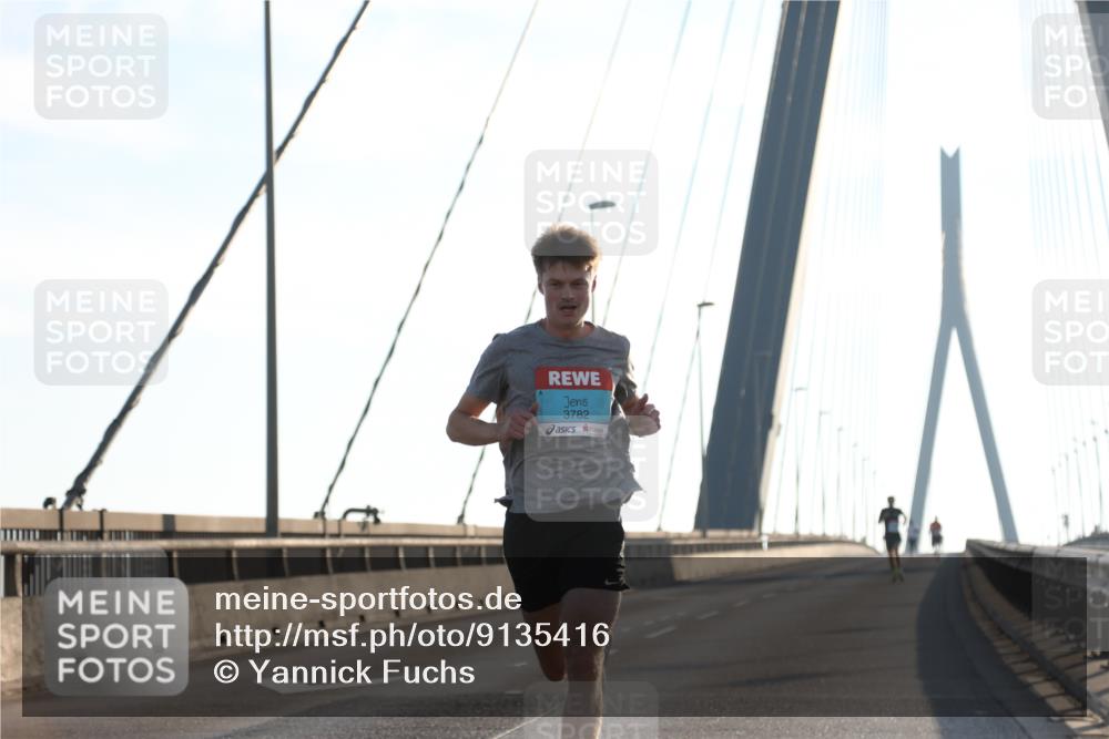 03.10.2025 - Köhlbrandbrückenlauf Yannick Fuchs http://msf.ph/oto/9135416 03.10.2025 08:17:53 Position 2 3782 meine-sportfotos.de