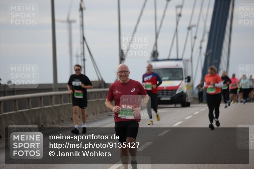 03.10.2025 - Köhlbrandbrückenlauf Jannik Wohlers http://msf.ph/oto/9135427 03.10.2025 16:06:18 Position 1 8561 meine-sportfotos.de