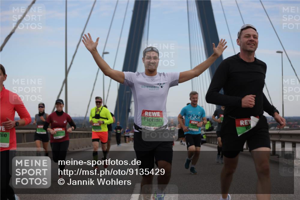 03.10.2025 - Köhlbrandbrückenlauf Jannik Wohlers http://msf.ph/oto/9135429 03.10.2025 15:24:11 Position 1 9416 meine-sportfotos.de