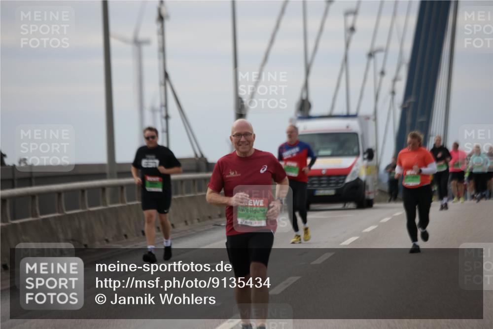 03.10.2025 - Köhlbrandbrückenlauf Jannik Wohlers http://msf.ph/oto/9135434 03.10.2025 16:06:18 Position 1 8561 meine-sportfotos.de