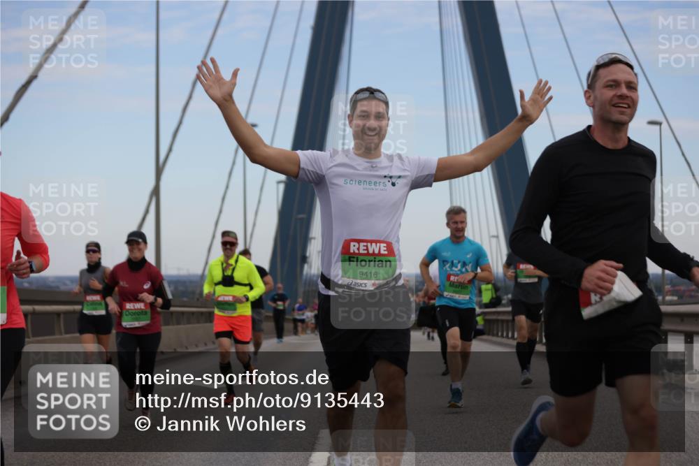 03.10.2025 - Köhlbrandbrückenlauf Jannik Wohlers http://msf.ph/oto/9135443 03.10.2025 15:24:11 Position 1 9416 meine-sportfotos.de