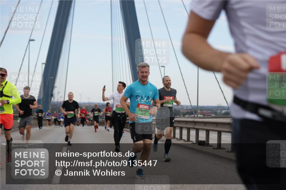 03.10.2025 - Köhlbrandbrückenlauf Jannik Wohlers http://msf.ph/oto/9135447 03.10.2025 15:24:13 Position 1 9377 meine-sportfotos.de