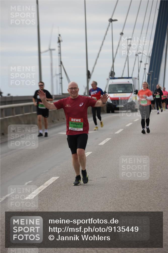 03.10.2025 - Köhlbrandbrückenlauf Jannik Wohlers http://msf.ph/oto/9135449 03.10.2025 16:06:19 Position 1 8561 meine-sportfotos.de