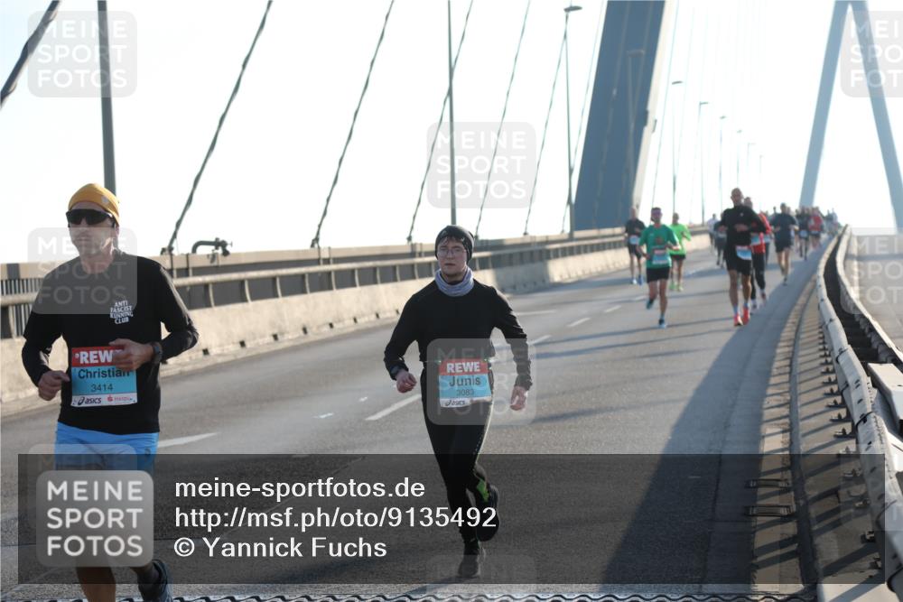 03.10.2025 - Köhlbrandbrückenlauf Yannick Fuchs http://msf.ph/oto/9135492 03.10.2025 08:22:45 Position 1 3414, 3083 meine-sportfotos.de