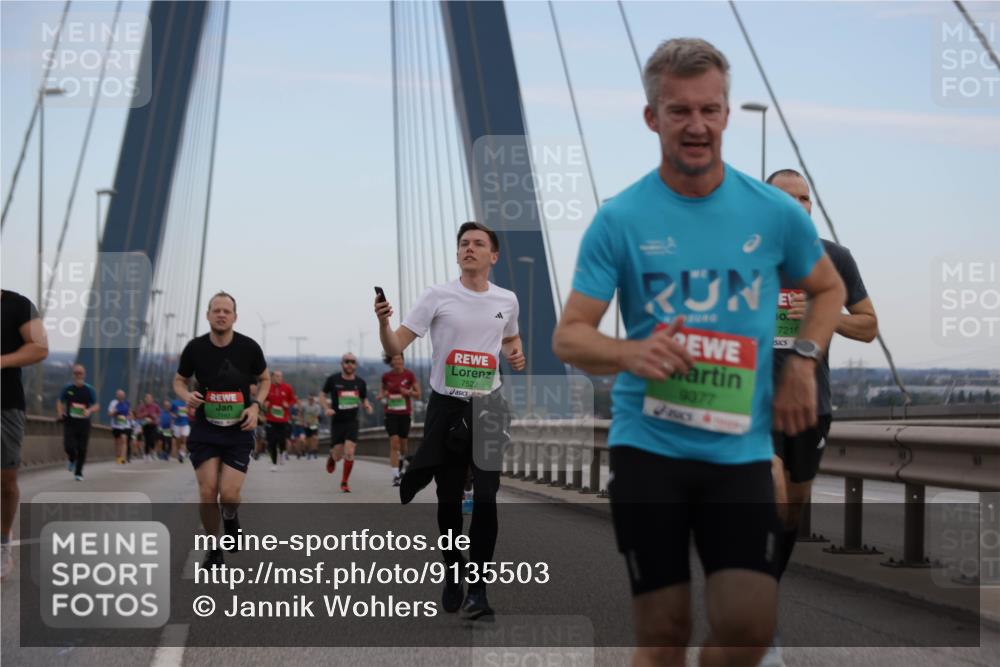 03.10.2025 - Köhlbrandbrückenlauf Jannik Wohlers http://msf.ph/oto/9135503 03.10.2025 15:24:14 Position 1 7522, 9077, 103, 7219 meine-sportfotos.de
