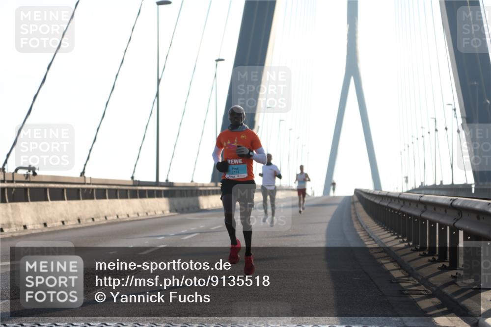03.10.2025 - Köhlbrandbrückenlauf Yannick Fuchs http://msf.ph/oto/9135518 03.10.2025 08:18:10 Position 2 3714 meine-sportfotos.de