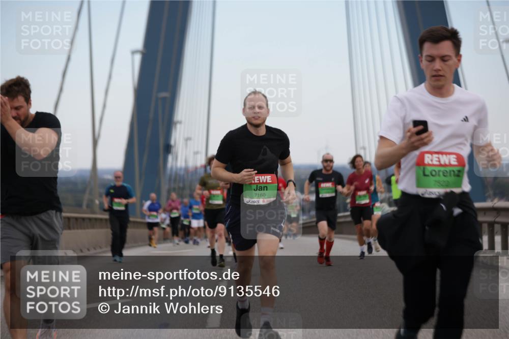 03.10.2025 - Köhlbrandbrückenlauf Jannik Wohlers http://msf.ph/oto/9135546 03.10.2025 15:24:15 Position 1 7160, 7522 meine-sportfotos.de