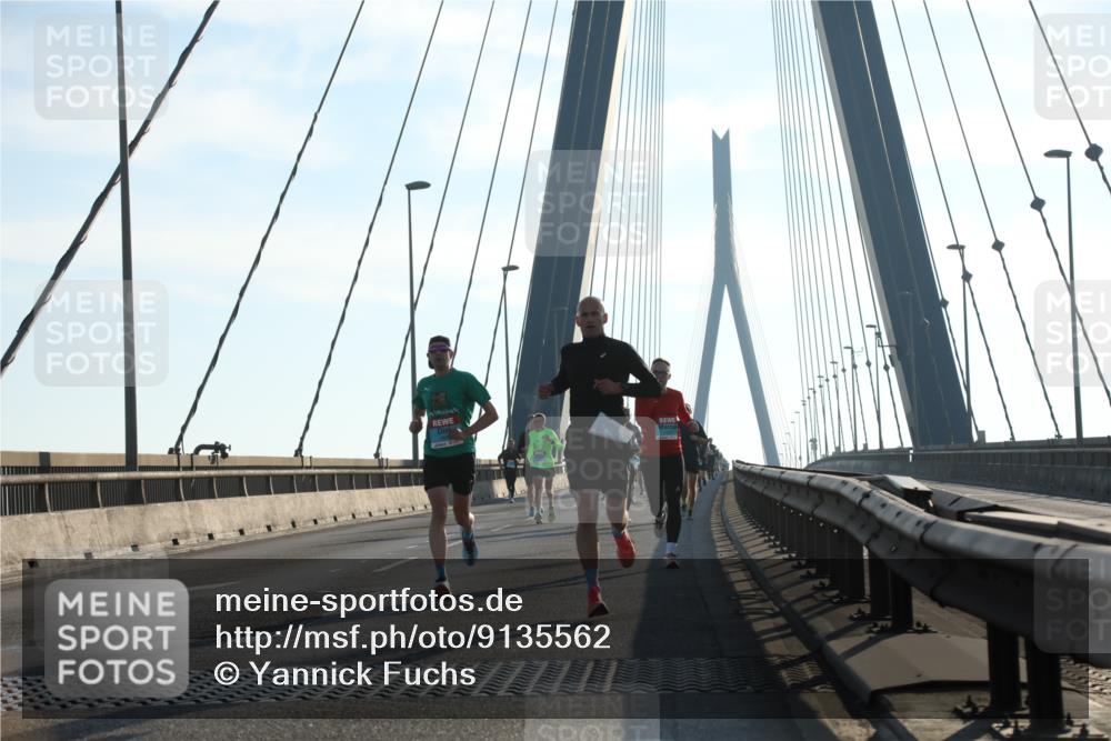 03.10.2025 - Köhlbrandbrückenlauf Yannick Fuchs http://msf.ph/oto/9135562 03.10.2025 08:22:50 Position 1  meine-sportfotos.de
