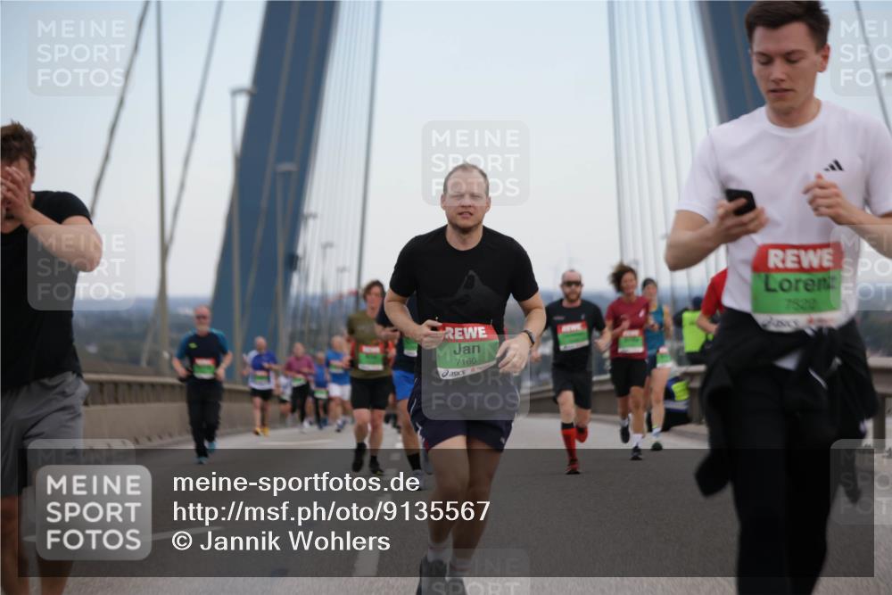 03.10.2025 - Köhlbrandbrückenlauf Jannik Wohlers http://msf.ph/oto/9135567 03.10.2025 15:24:15 Position 1 7160, 7522, 11 meine-sportfotos.de
