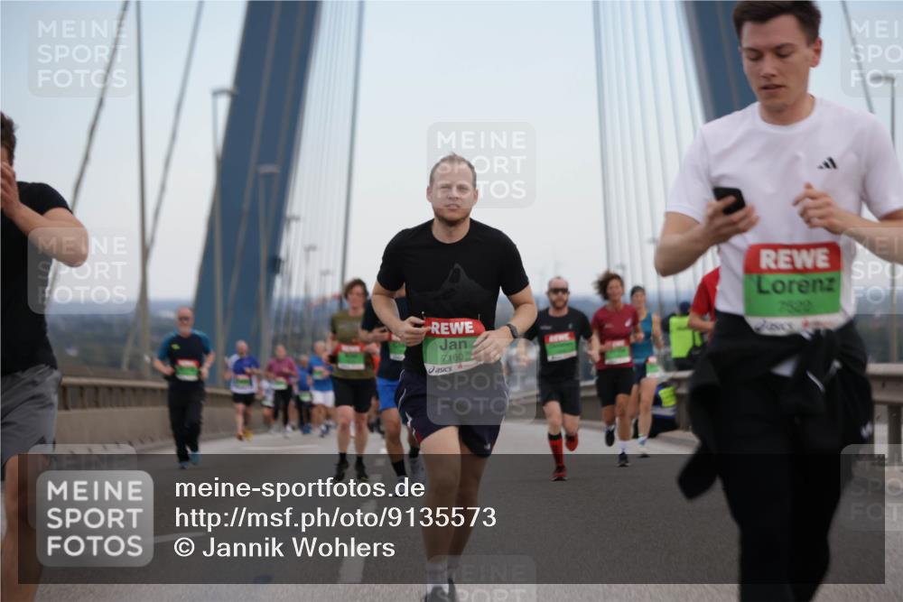 03.10.2025 - Köhlbrandbrückenlauf Jannik Wohlers http://msf.ph/oto/9135573 03.10.2025 15:24:15 Position 1 7160, 7522 meine-sportfotos.de