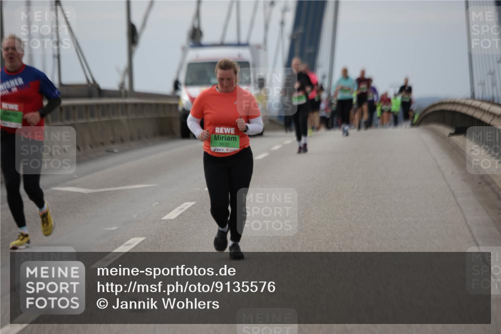 03.10.2025 - Köhlbrandbrückenlauf Jannik Wohlers http://msf.ph/oto/9135576 03.10.2025 16:06:23 Position 1 9532 meine-sportfotos.de